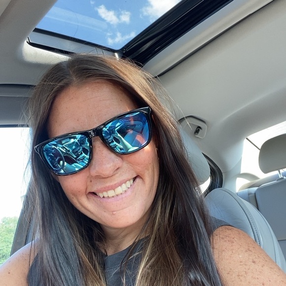 Meet your Posher, Vicki - Picture 1 of 1